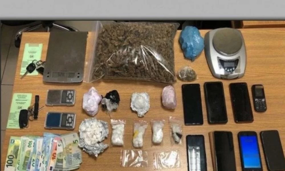Βόλος: Κοκαΐνη, κάνναβη και πολύ χρήμα στα χέρια σπείρας